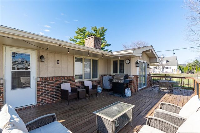 105 W School Street, Leroy, IL 61752