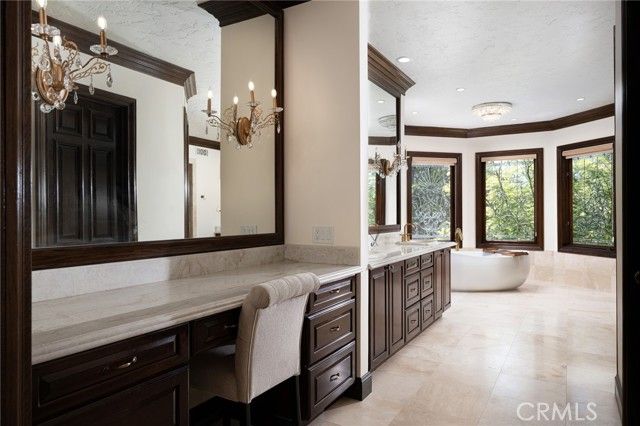 22442 Via Pajaro, Laguna Hills, CA 92679