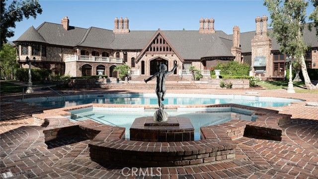 22442 Via Pajaro, Laguna Hills, CA 92679