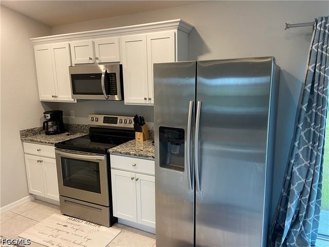 2837 NW 24th AVE, Cape Coral, FL 33993