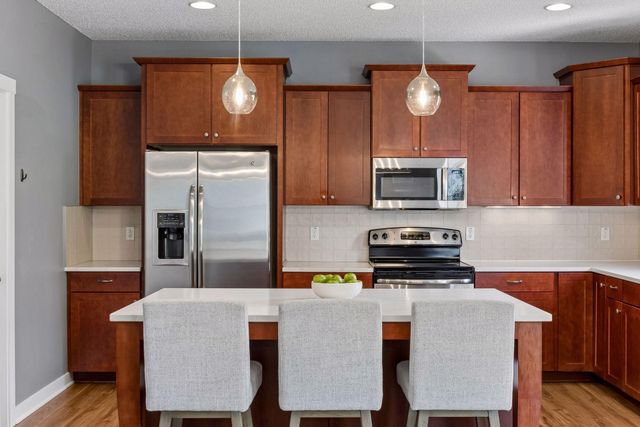10828 Ashley Lane, Woodbury, MN 55129