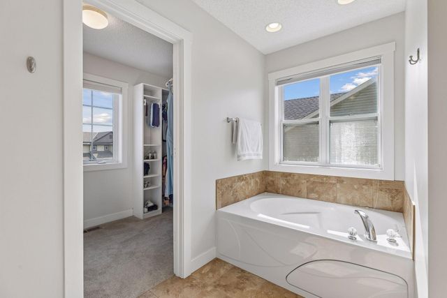 10828 Ashley Lane, Woodbury, MN 55129