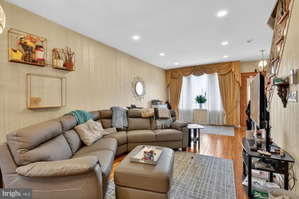 3147 EDGEMONT ST, Philadelphia, PA 19134