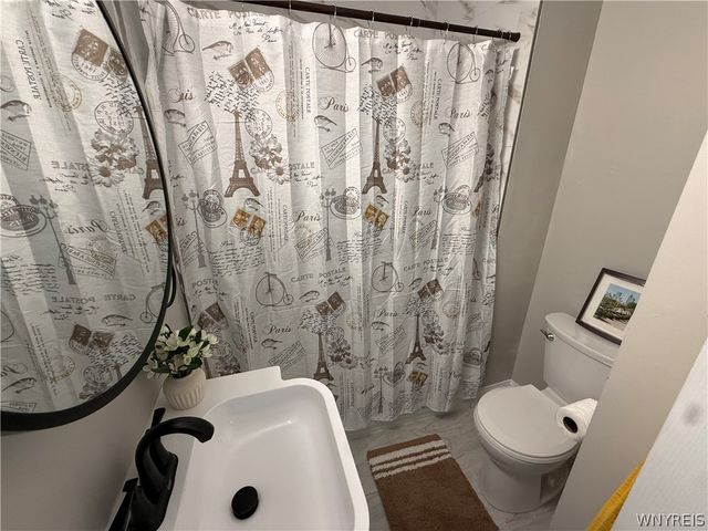 5957 Military Road, Lewiston, NY 14092