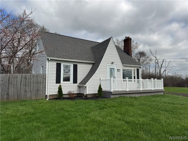 5957 Military Road, Lewiston, NY 14092