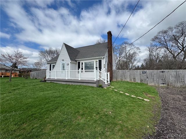 5957 Military Road, Lewiston, NY 14092