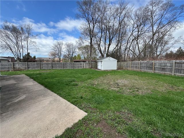 5957 Military Road, Lewiston, NY 14092