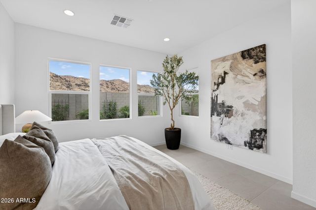 3651 E CONSTANCE Way, Phoenix, AZ 85042