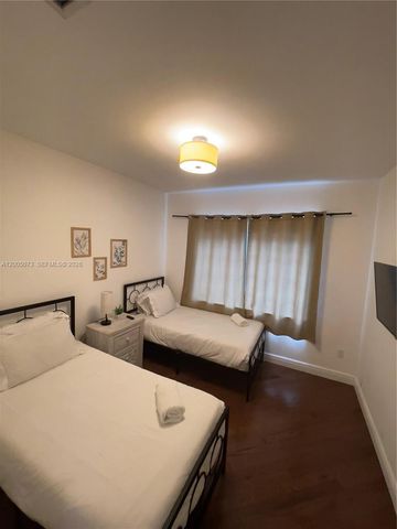 3450 NW 17th Ter 3450, Oakland Park, FL 33309