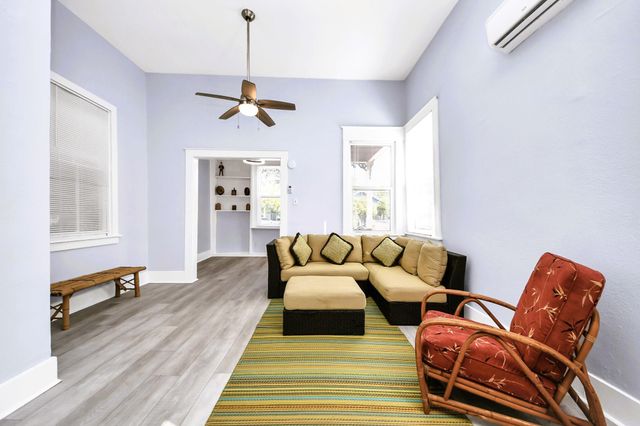 1805 39th Street, Galveston, TX 77550