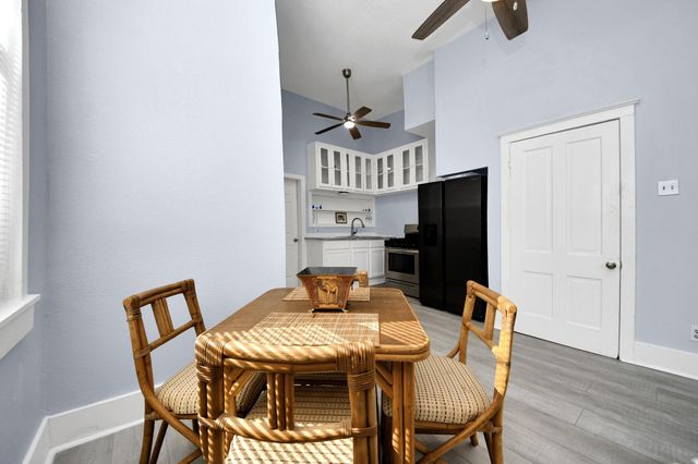 1805 39th Street, Galveston, TX 77550