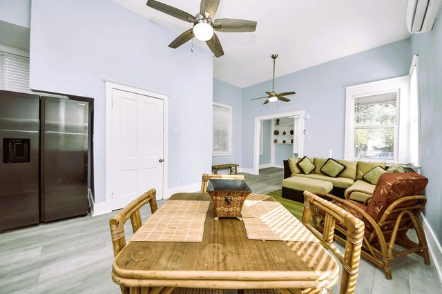 1805 39th Street, Galveston, TX 77550