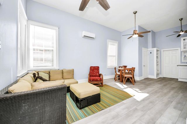 1805 39th Street, Galveston, TX 77550