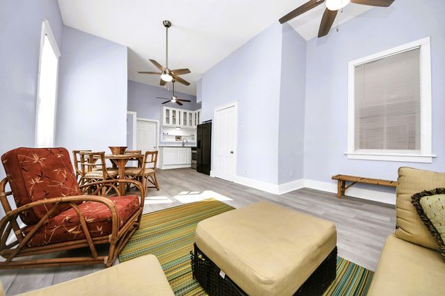 1805 39th Street, Galveston, TX 77550