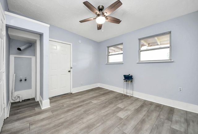 1805 39th Street, Galveston, TX 77550