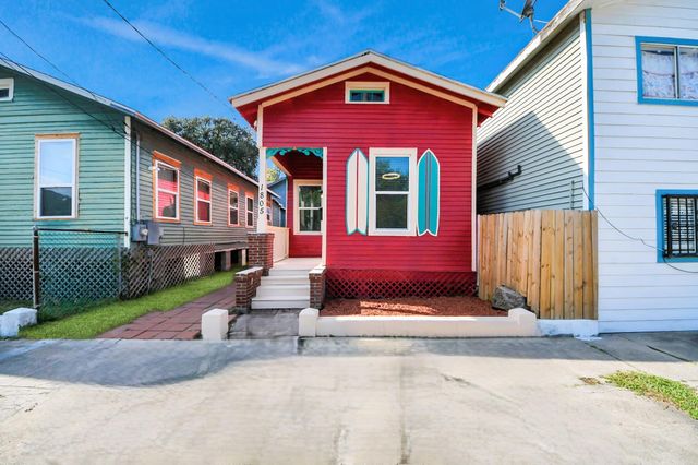 1805 39th Street, Galveston, TX 77550