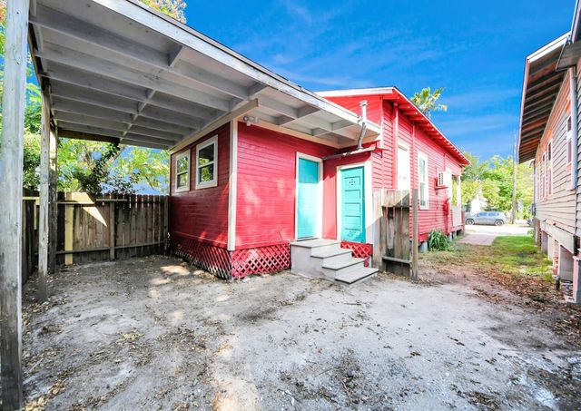 1805 39th Street, Galveston, TX 77550