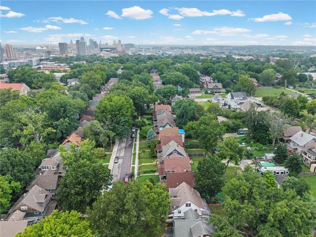 3027 Charlotte Street, Kansas City, MO 64109