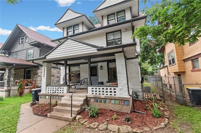 3027 Charlotte Street, Kansas City, MO 64109