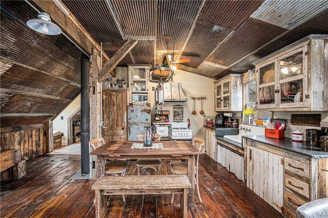15335 HH Highway, Platte City, MO 64079