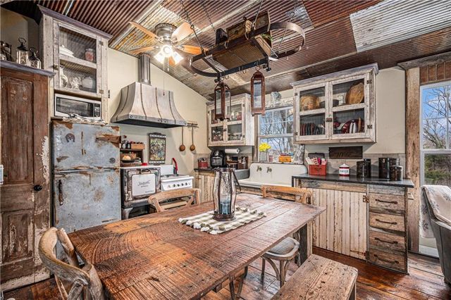 15335 HH Highway, Platte City, MO 64079
