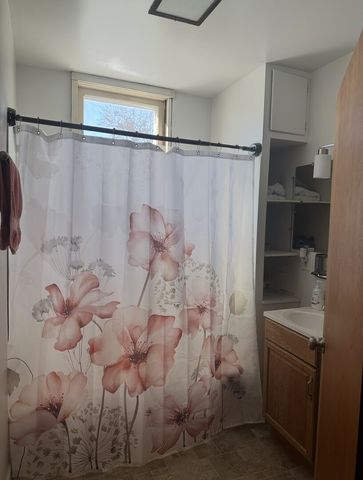 747 1st Avenue, Clinton, IA 52732