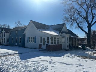747 1st Avenue, Clinton, IA 52732