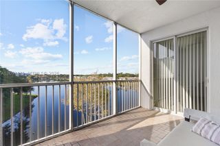 10770 NW 66th St 404, Doral, FL 33178