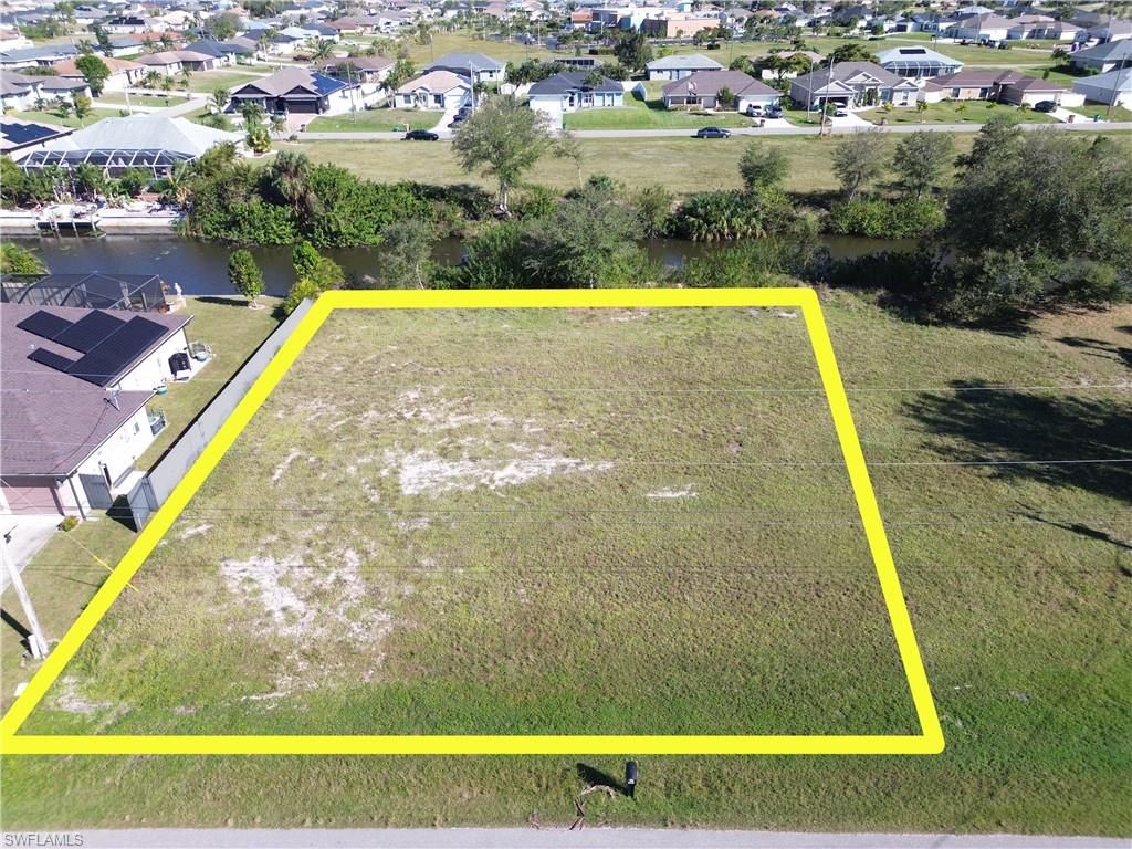 211 SW 14th AVE, CAPE CORAL, FL 33991 — exterior