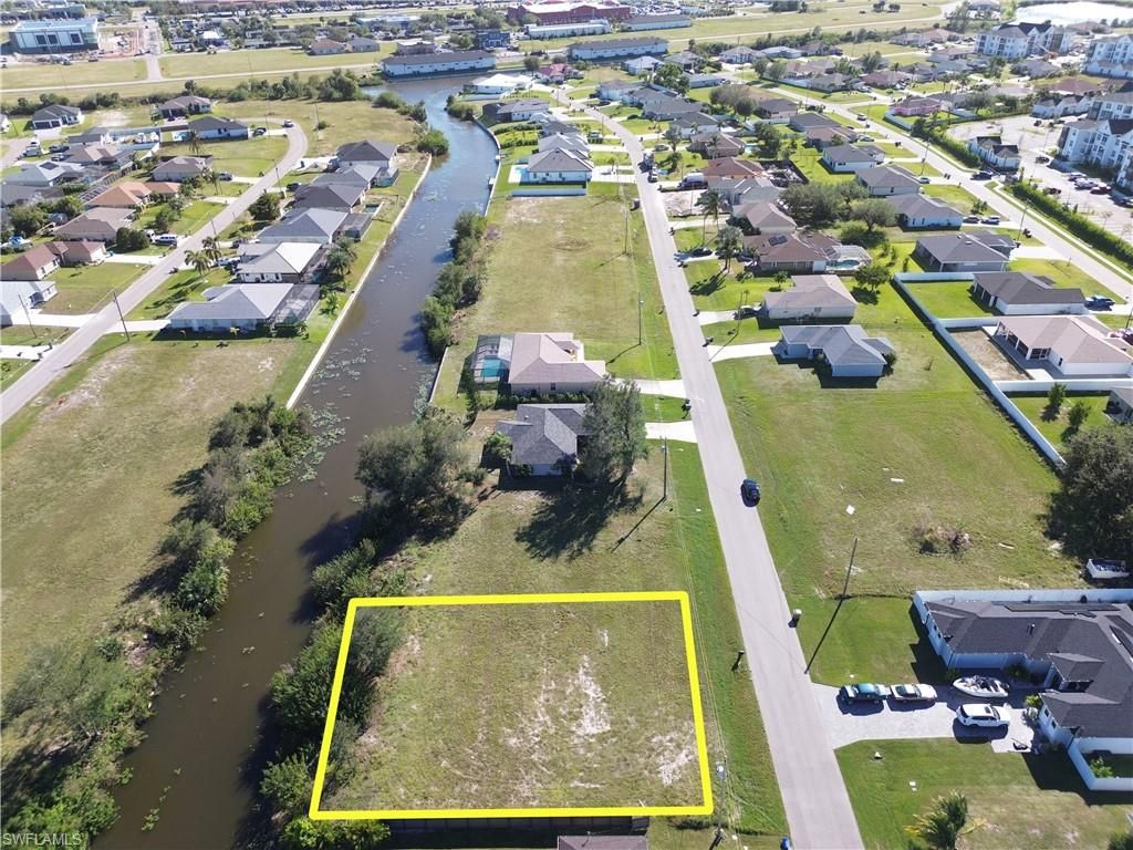 211 SW 14th AVE, CAPE CORAL, FL 33991 — photo 3