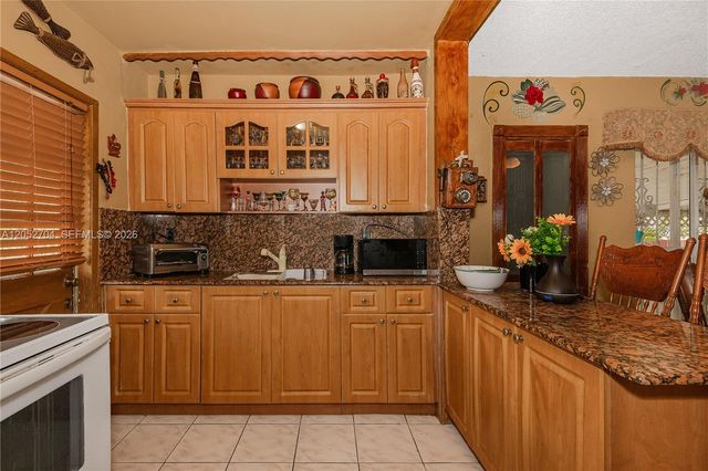 225 E 43rd St, Hialeah, FL 33013