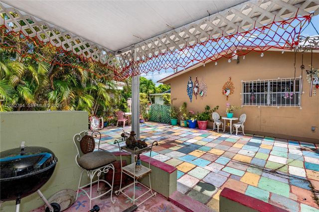 225 E 43rd St, Hialeah, FL 33013