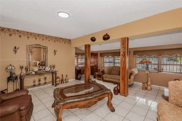 225 E 43rd St, Hialeah, FL 33013