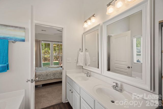 1626 Hammond Drive, Matthews, NC 28104