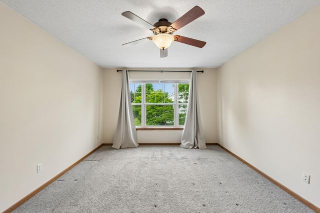 868 Princeton Avenue, Shakopee, MN 55379
