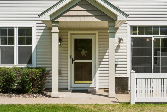 868 Princeton Avenue, Shakopee, MN 55379
