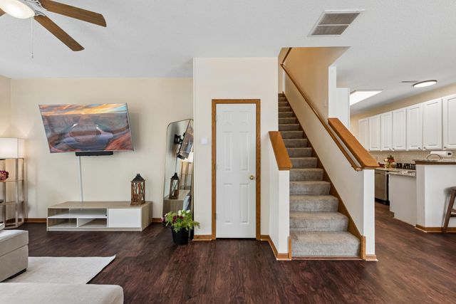 868 Princeton Avenue, Shakopee, MN 55379
