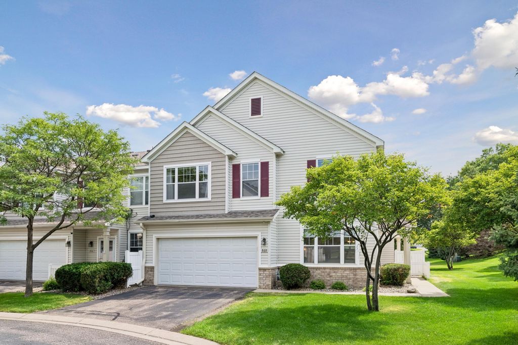 868 Princeton Avenue, Shakopee, MN 55379