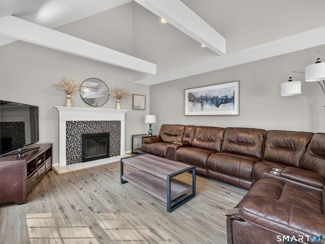 39 Cardinal Road, East Lyme, CT 06333