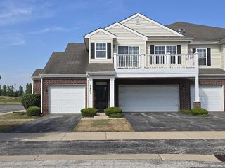 2401 Echelon Circle C, Matteson, IL 60443