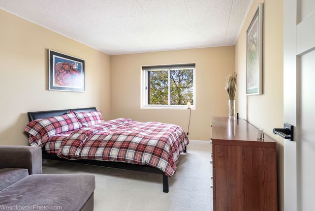 3222 Sanders Road 3D, Northbrook, IL 60062