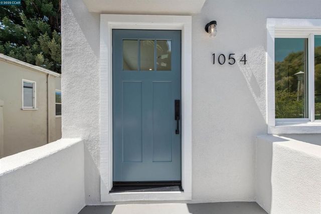 1054 Masonic Ave., Albany, CA 94706