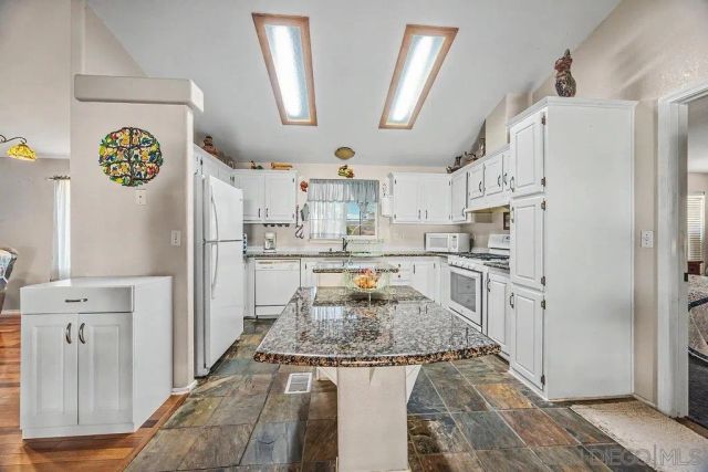 38748 Via Cantata, Temecula, CA 92592