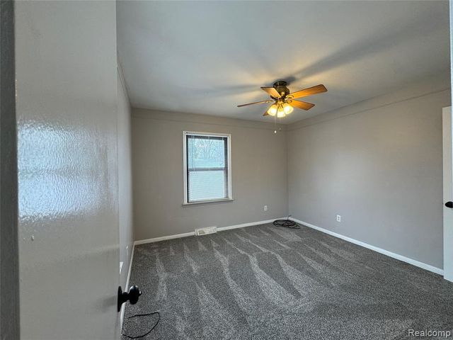 17204 Park Lane, Fraser, MI 48026