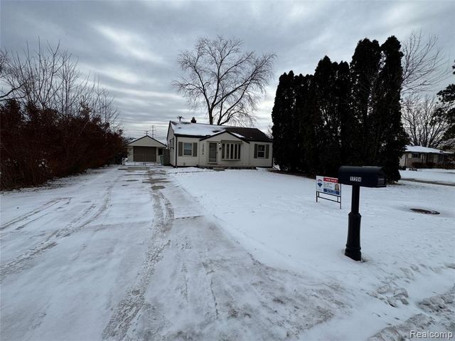 17204 Park Lane, Fraser, MI 48026