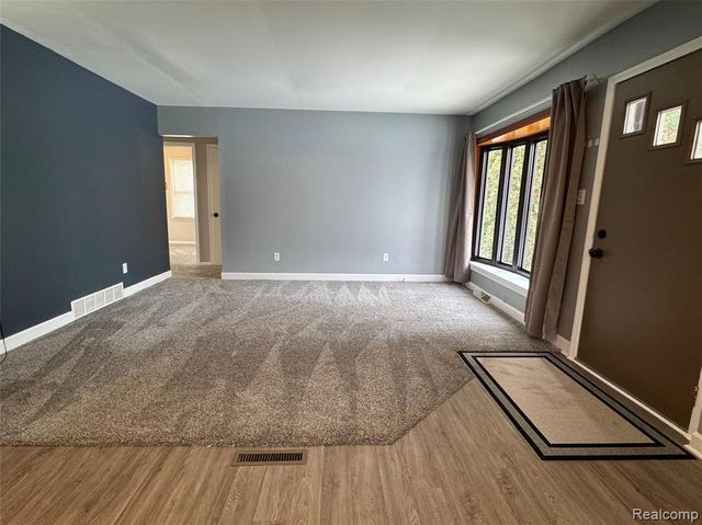 17204 Park Lane, Fraser, MI 48026