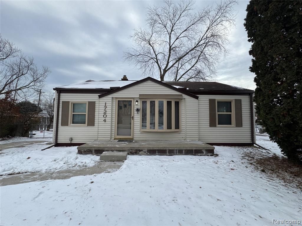 17204 Park Lane, Fraser, MI 48026