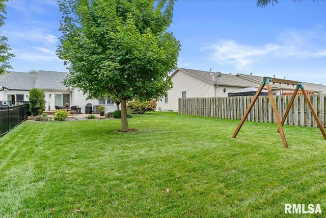 2307 KNOXVILLE Drive, Springfield, IL 62711