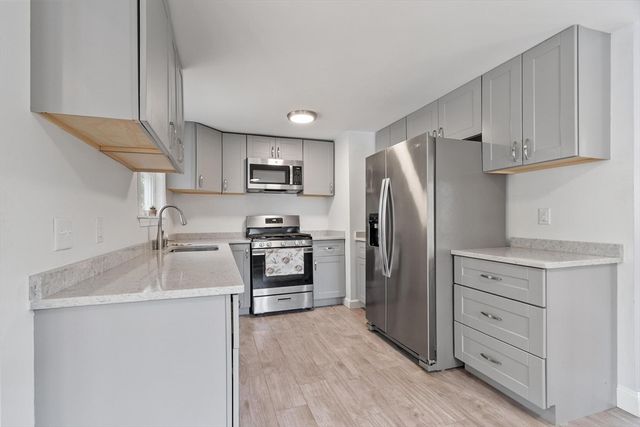 20 Meadowview Road, Georgetown, MA 01833