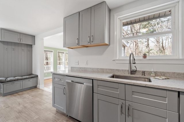 20 Meadowview Road, Georgetown, MA 01833